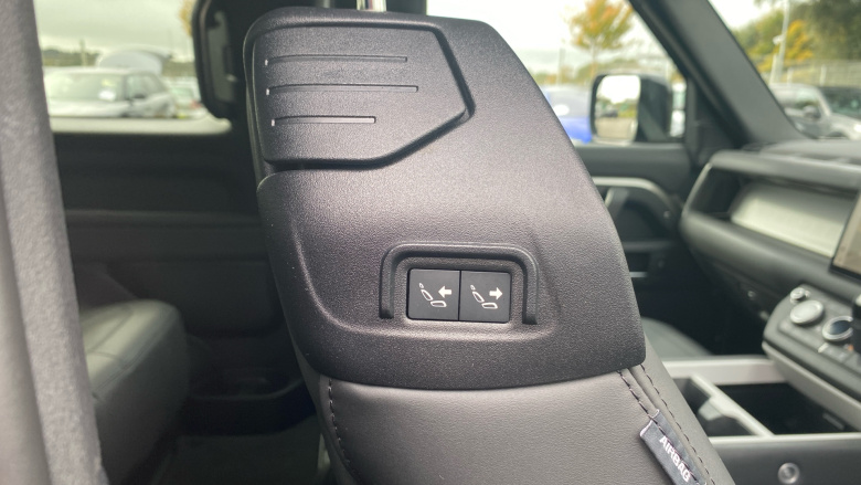 Land Rover Defender 3.0 D350 X-Dynamic HSE 90 3dr Auto Diesel Estate